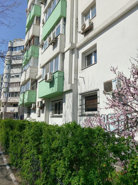 Stone Gate Apartment #1 Bucareste Exterior foto